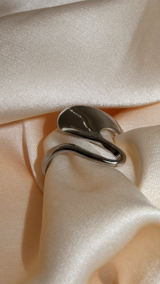 Bague Courbes Innovantes